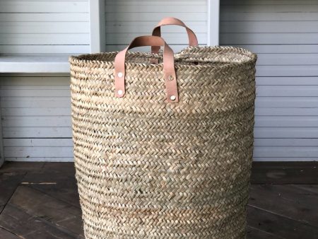 SEAGRASS LAUNDRY BASKET WITH  LEATHER HANDLES Supply